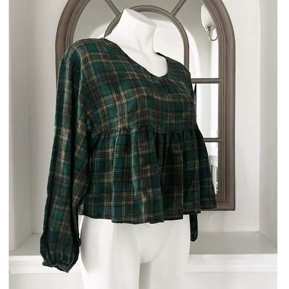 Chelsea & Violet Plaid Peplum Cropped Top in Olive, Size XS New w/Tag - Picture 4 of 8